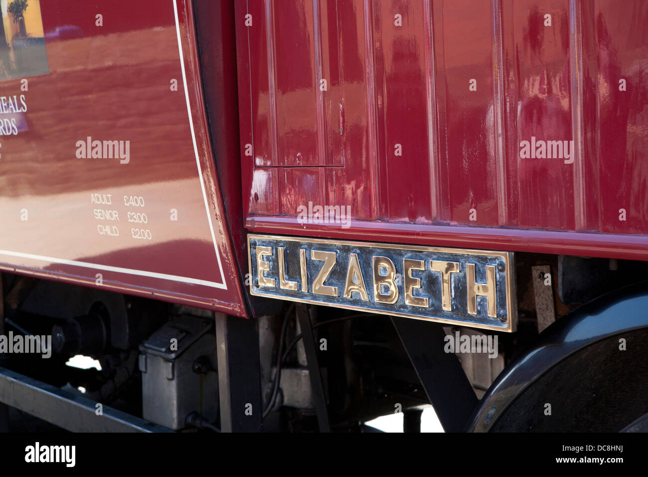 Typenschild des Sentinel Dampf Waggons (Waggon) Elisabeth, ein Bus/Bus-Stil-Fahrzeug geben Touren rund um Whitby Bay, Yorkshire. Stockfoto