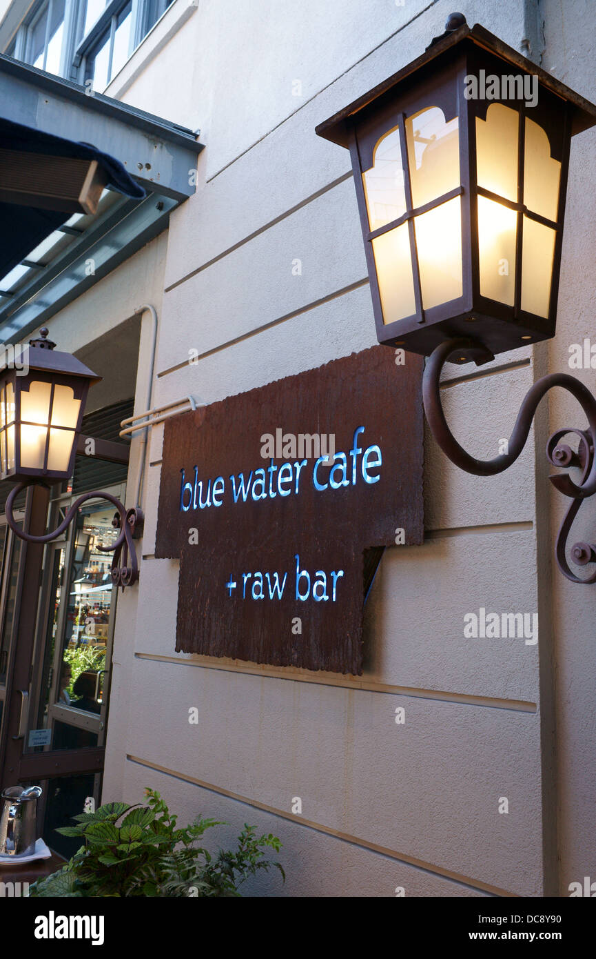 Eingang ins Blue Water Cafe in Yaletown, Vancouver, Britisch-Kolumbien, Kanada Stockfoto