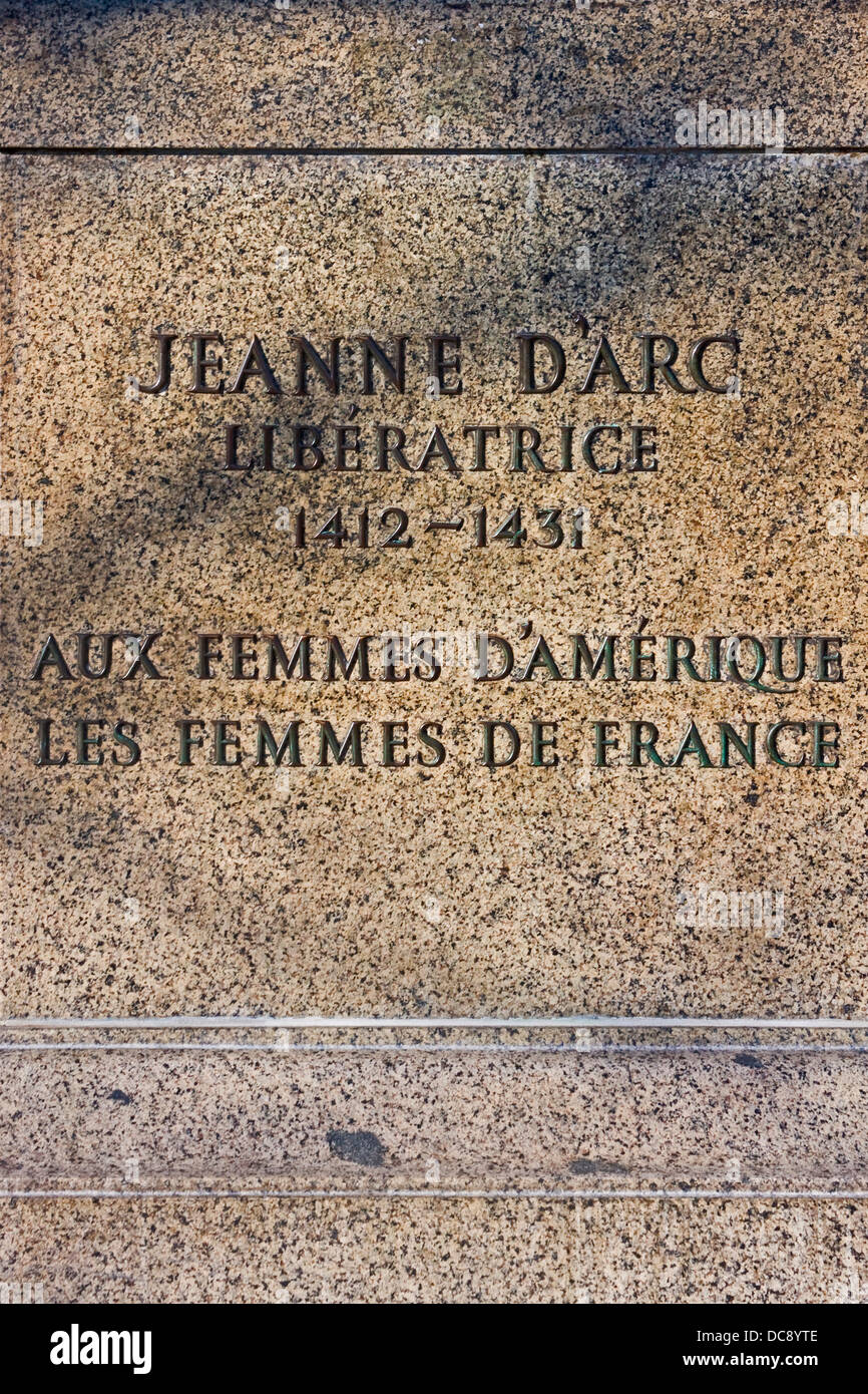 Jeanne Darc Statue Inschrift am Meridian Hill Park Washington, DC. Stockfoto