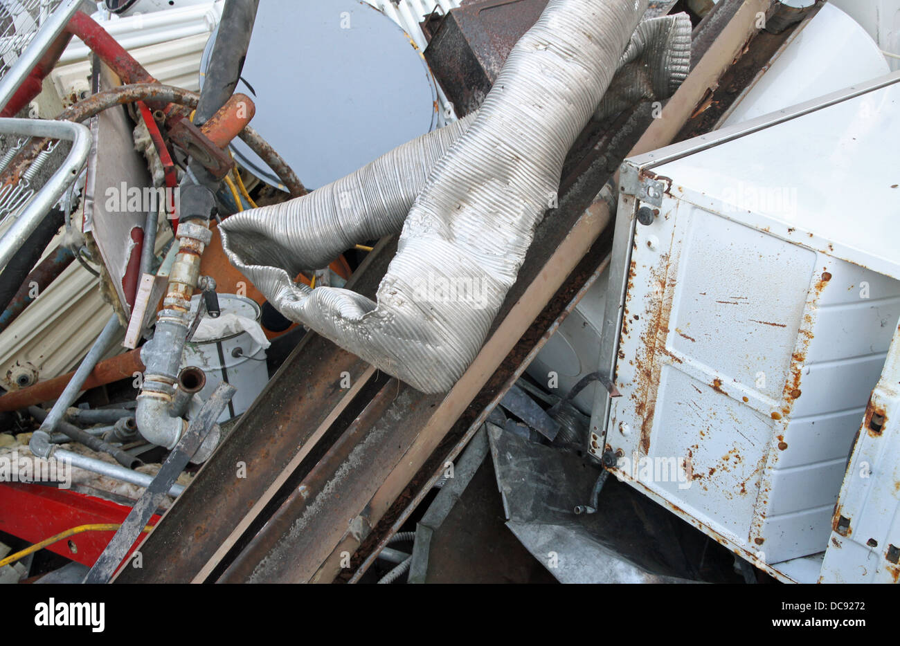 Einreichung einer Schrott für die Ernte und das recycling von Eisenwerkstoffen in einer städtischen Deponie 3 Stockfoto
