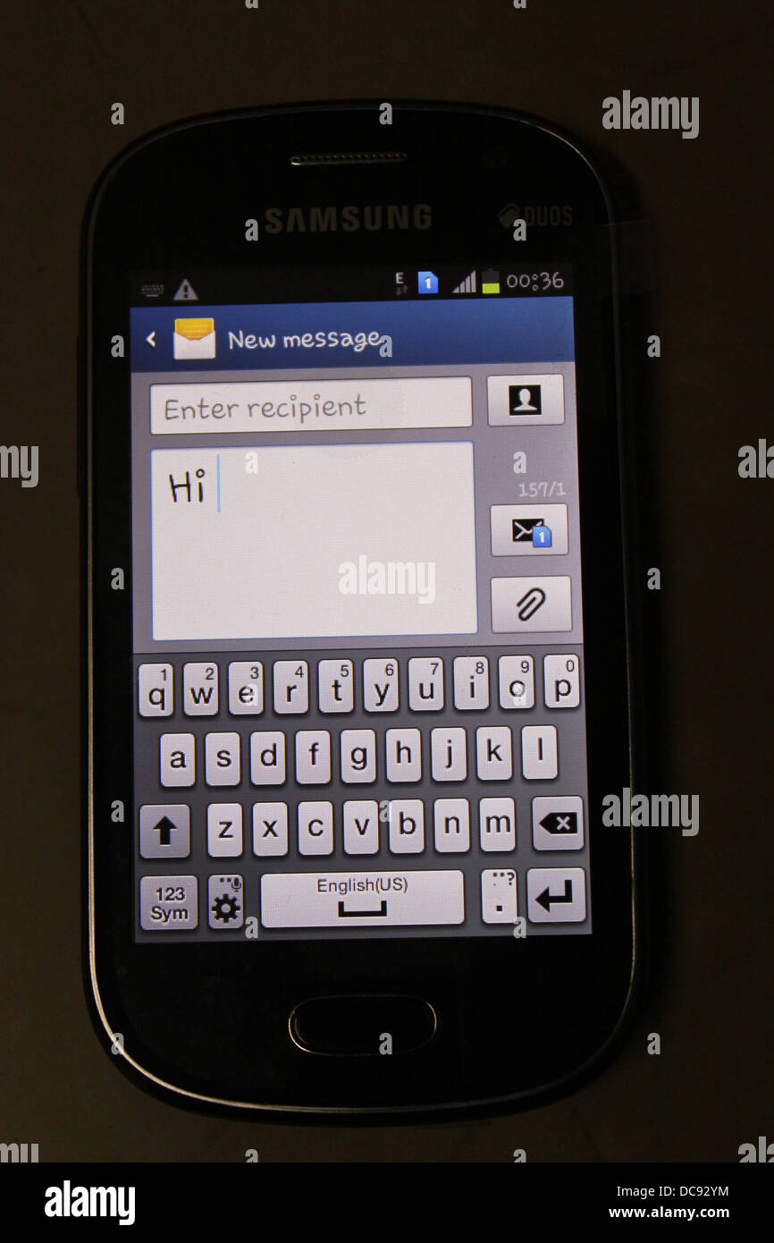 SMS (Text) auf einem Smartphone-Bildschirm Stockfoto