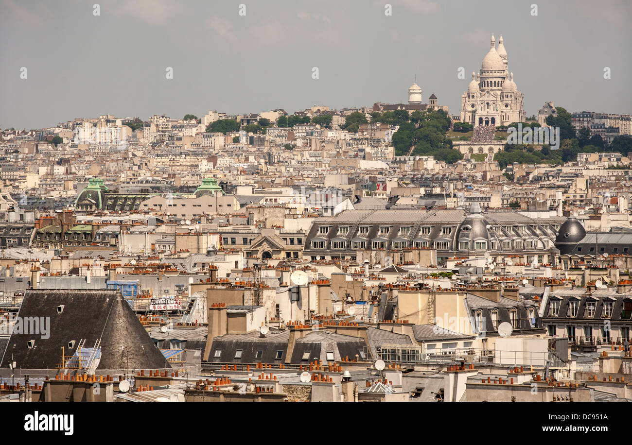 Sacre Coeur Basilika mit Blick auf Paris Stockfoto