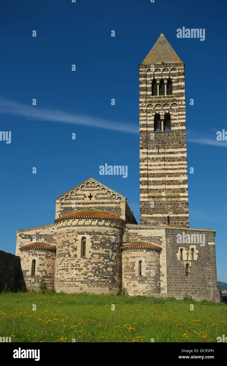 Basilika Santissima Trinità di Saccargia von außen gesehen Stockfoto