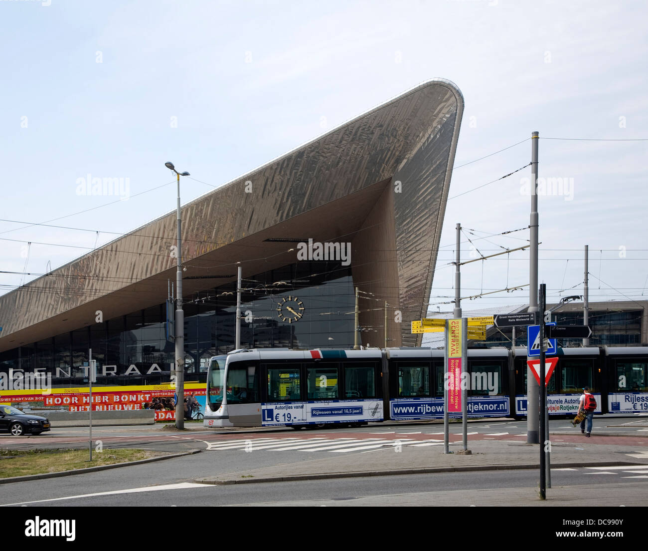Hauptbahnhof und u-Bahn Station Rotterdam Niederlande Stockfotografie ...