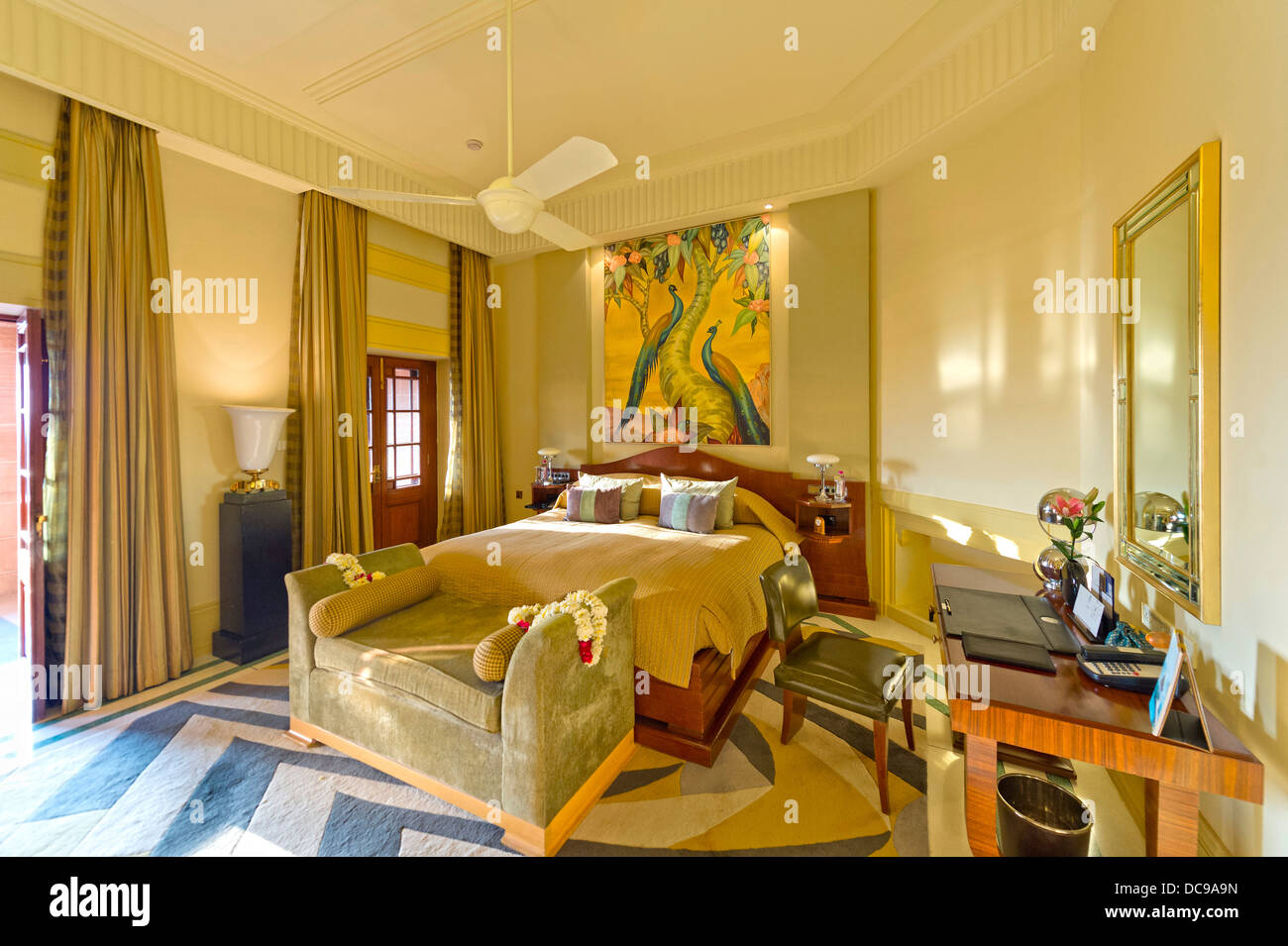 Schlafzimmer von einer Suite, Palace Hotel Umaid Bhawan Palace Stockfoto Schlafzimmer von einer Suite, Palace Hotel Umaid Bhawan Palace Stockfoto