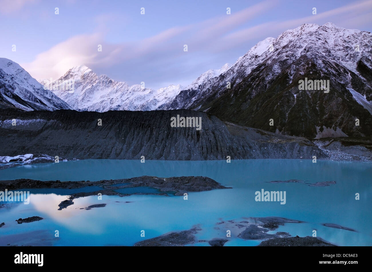 Blaue Stunde am Mueller Gletscher, Aoraki Mount Cook Nationalpark Neuseeland Stockfoto