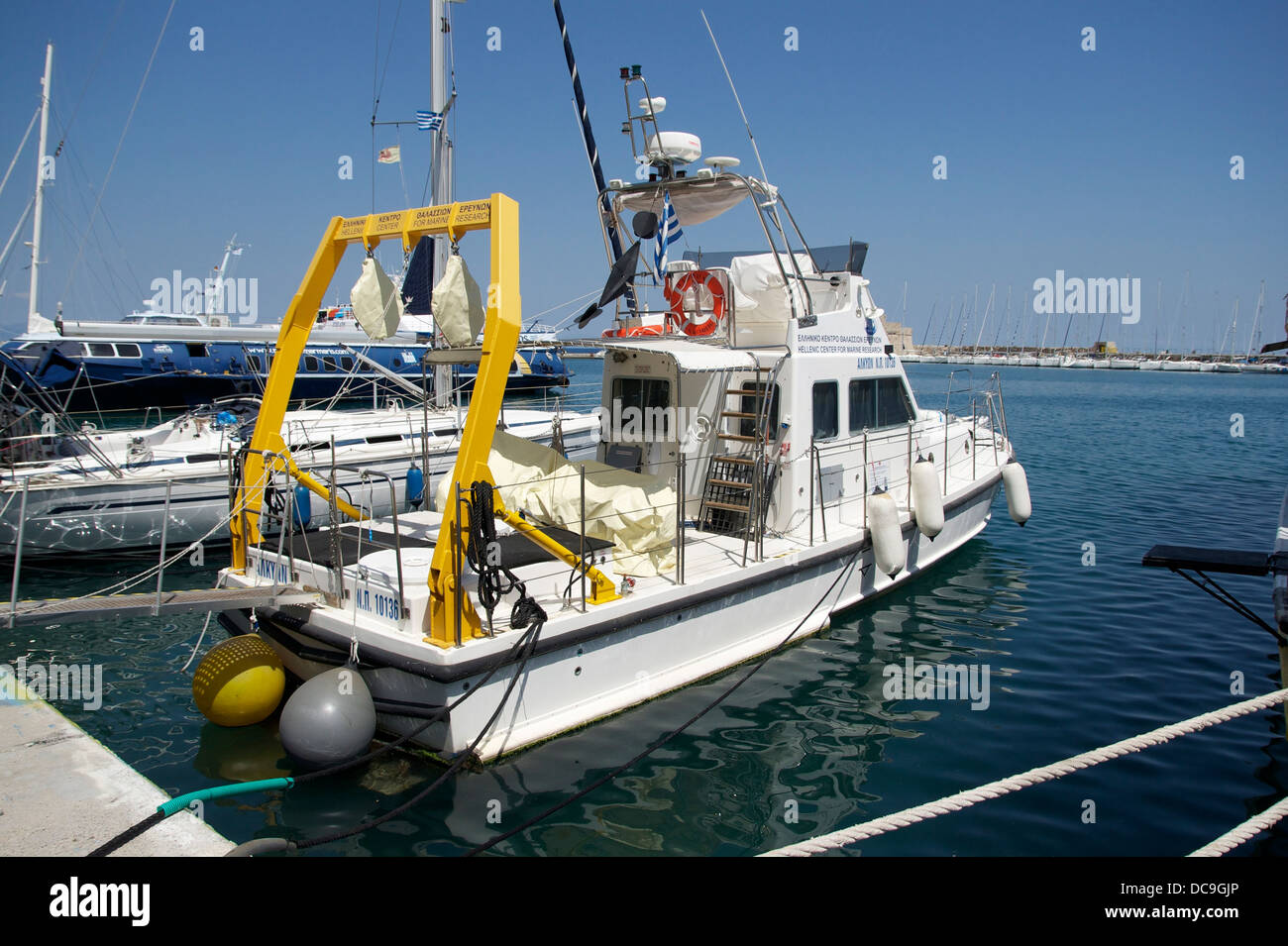 "Alkyon", ein Schiff der Hellenic Center for Marine Research, Hafen von Rhodos, Griechenland. Stockfoto
