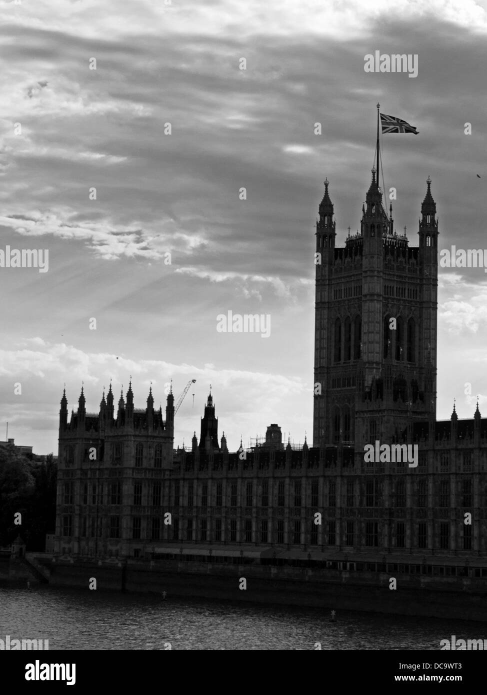 Blick auf den Victoria Tower am südwestlichen Ende des Palace of Westminster (Houses of Parliament), City of Westminster Stockfoto