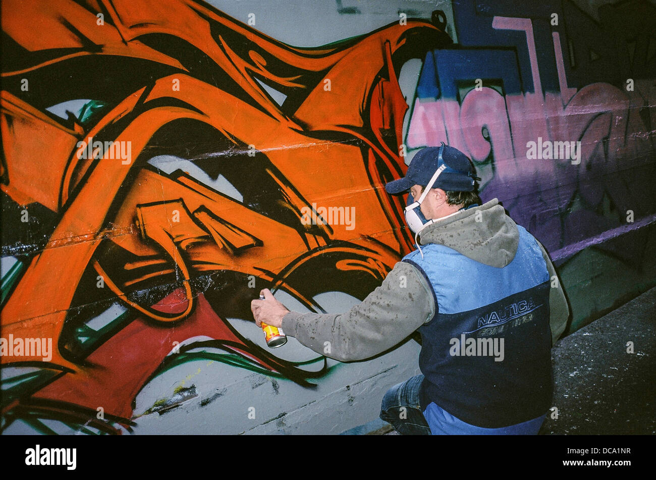 Einsamer Graffiti-Künstler in Melbourne Stockfoto