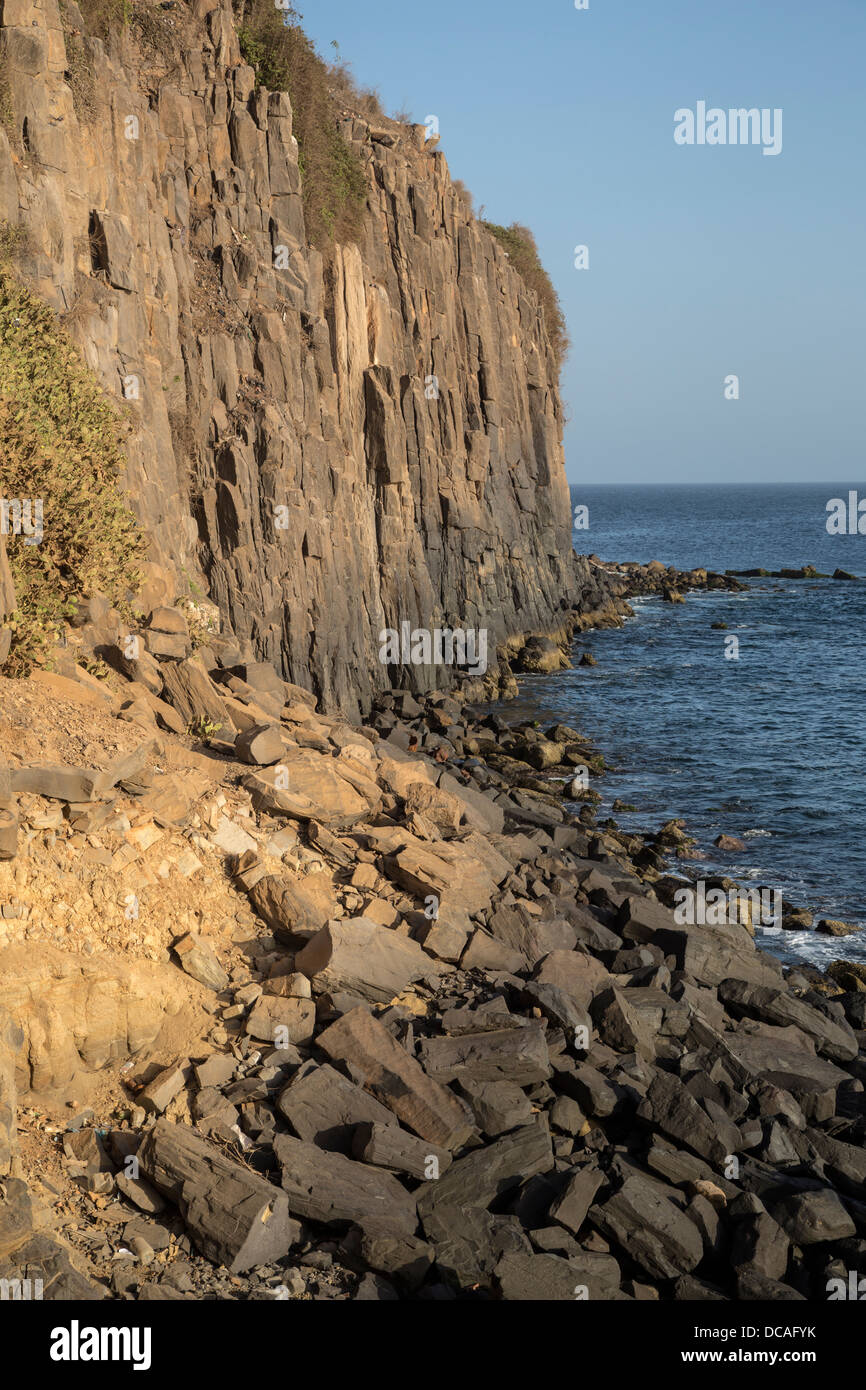 Goree Island Geologie, Senegal. Cliffside der höchste Punkt der Insel, "Le Castel". Stockfoto
