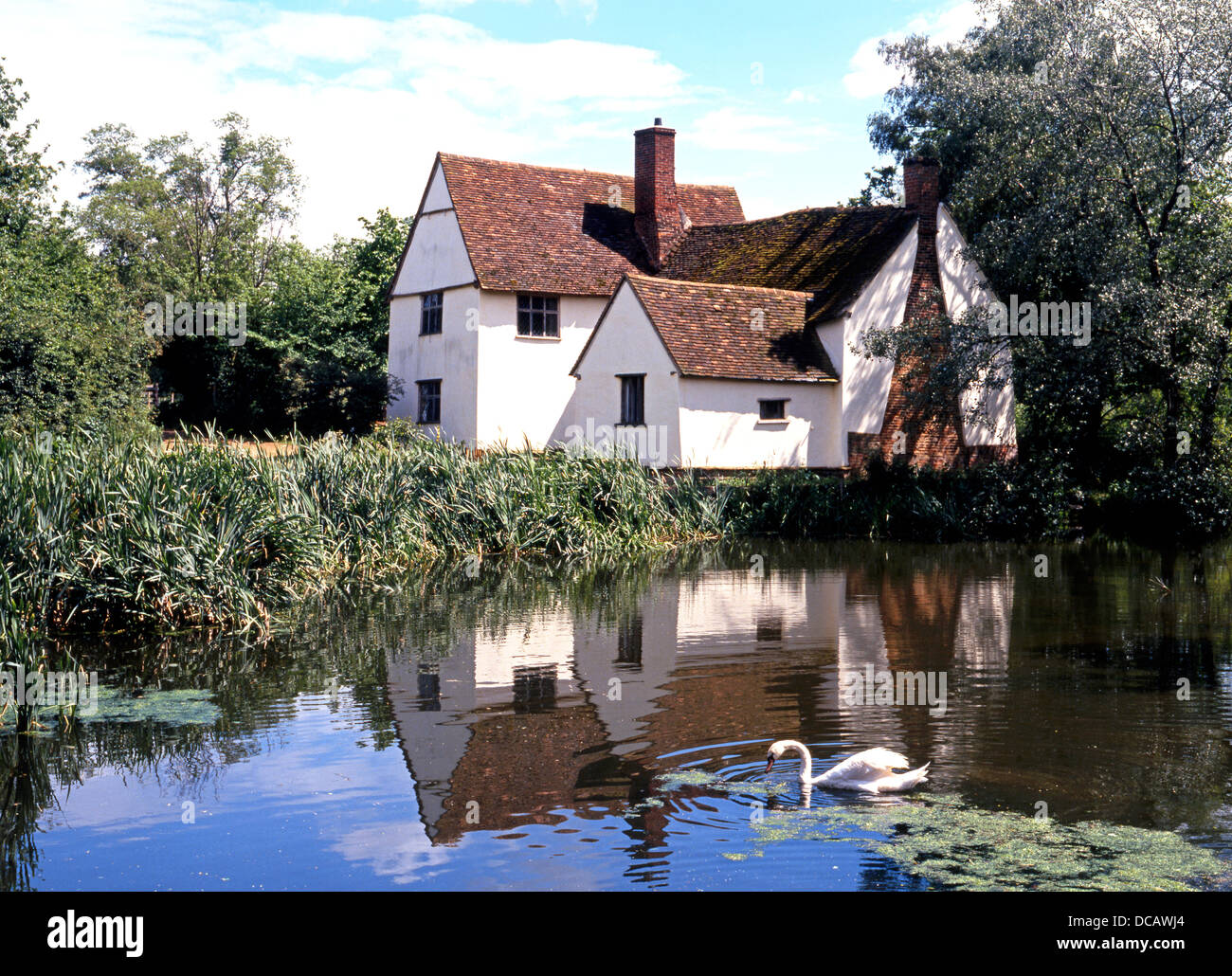 Willy Lotts Cottage entlang der Fluss Stour, Flatford, East Bergholt, Suffolk, England, Vereinigtes Königreich, West-Europa. Stockfoto