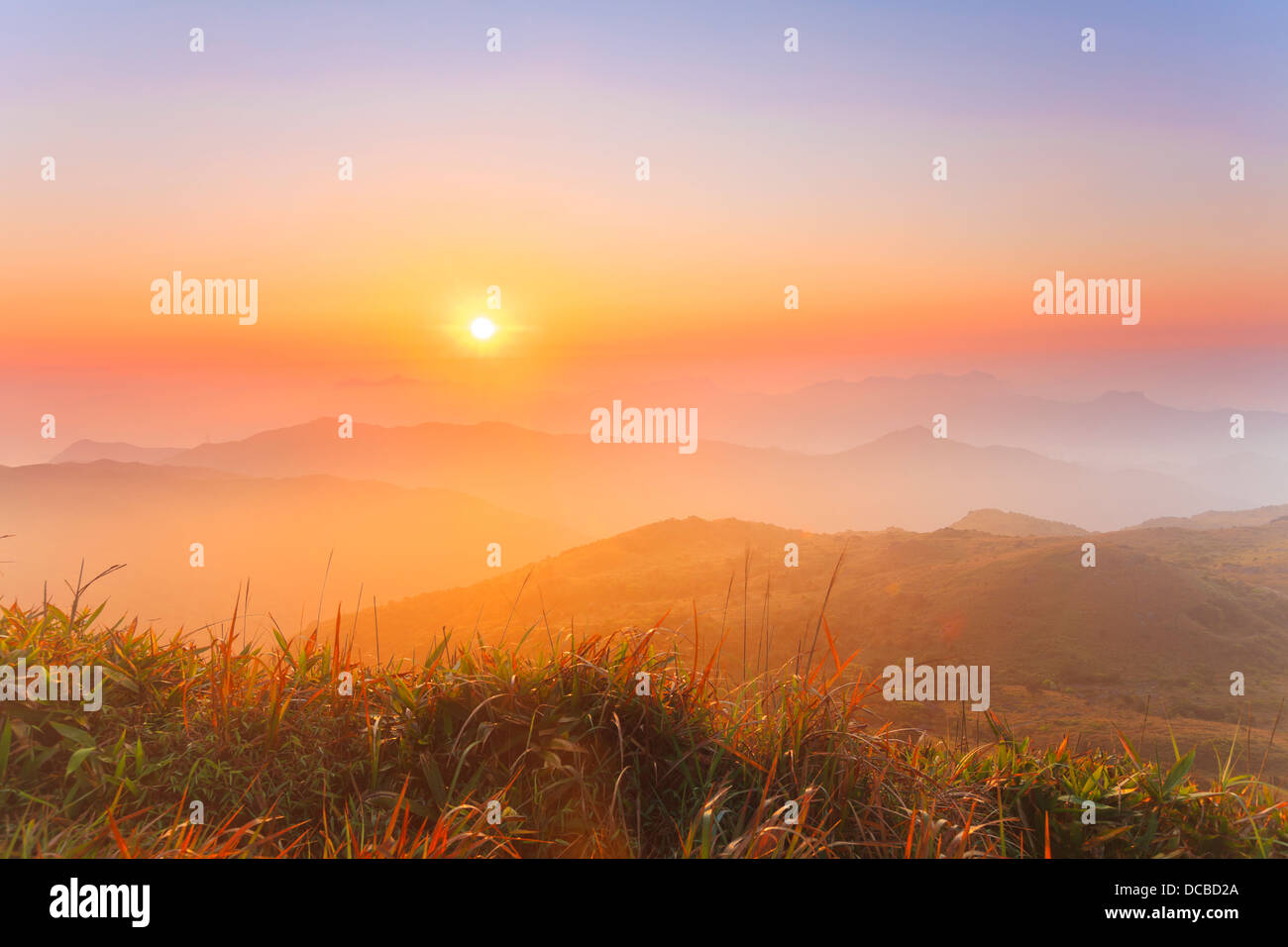 Sunrise-Berg im Morgengrauen Stockfoto