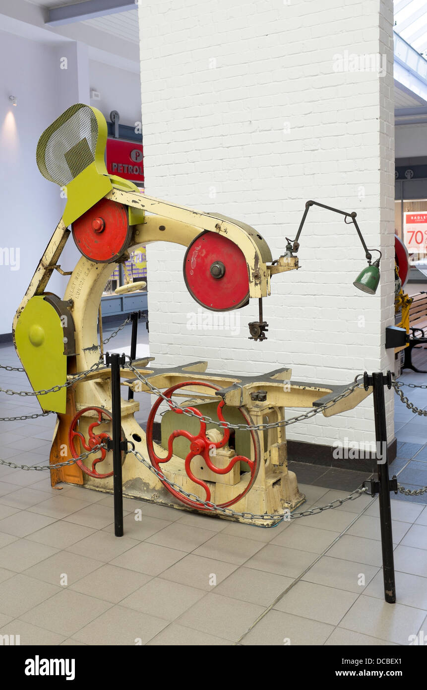 Traditionelle Werksmaschine bei Swindon Outlet-Center Stockfoto