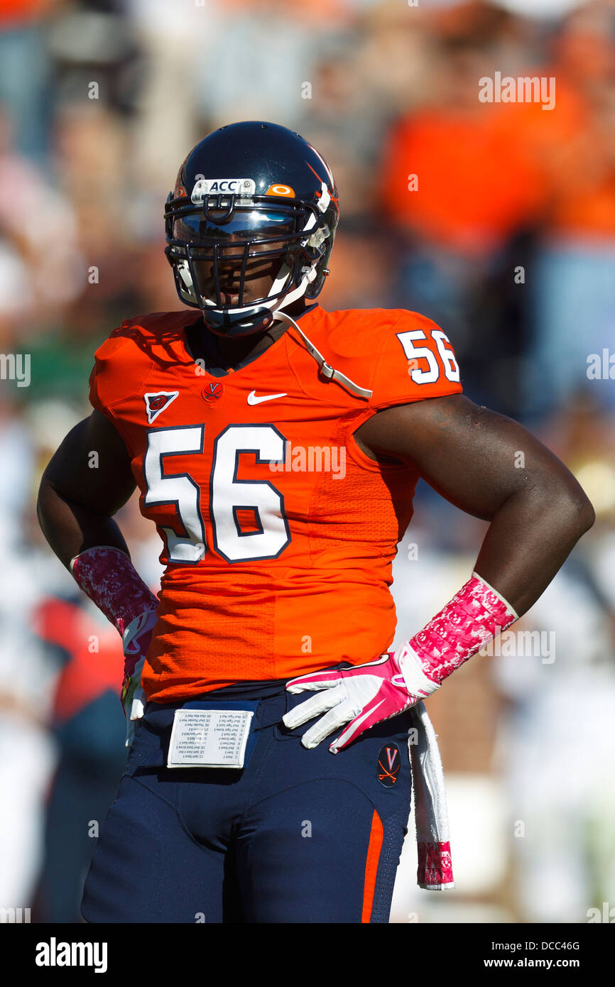 Virginia Cavaliers defensive end Cam Johnson (56) vor einem Spiel gegen die Georgia Tech Yellow Jackets im ersten Quartal Stockfoto