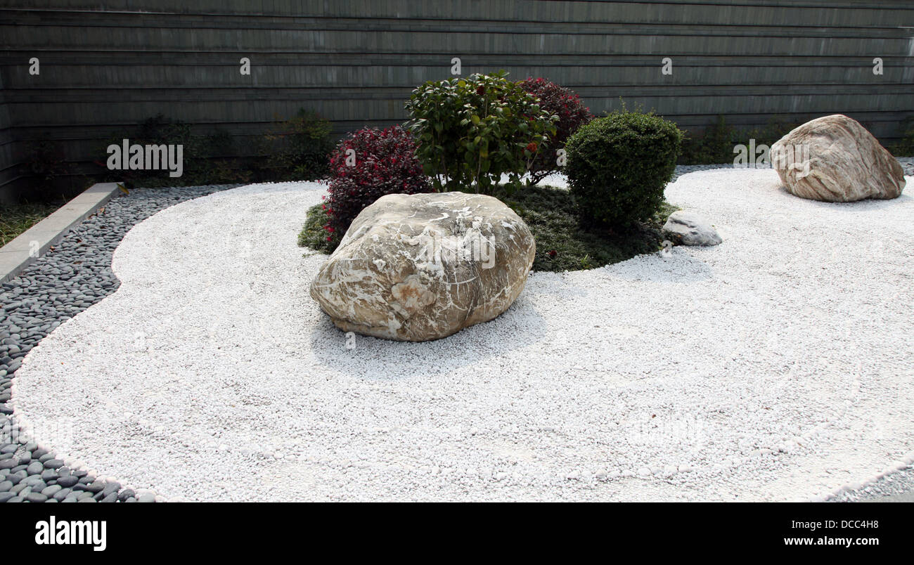 Harmony Zen Quiet Serenity Japanese Garden Sand Stockfotos