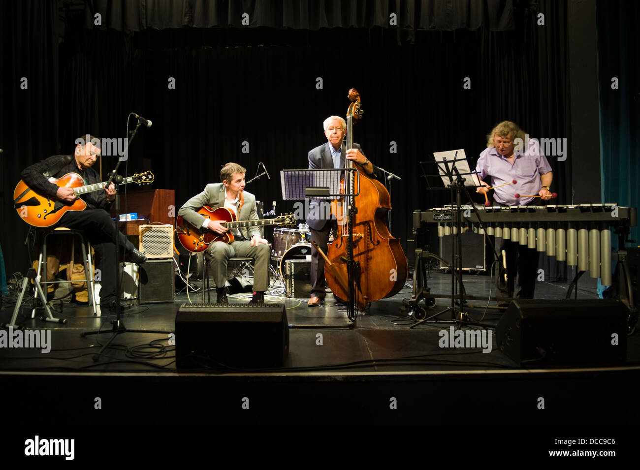 Schattierungen von Schur Quartett spielen auf der Bühne am Brecon Jazz Festival 2013 Stockfoto