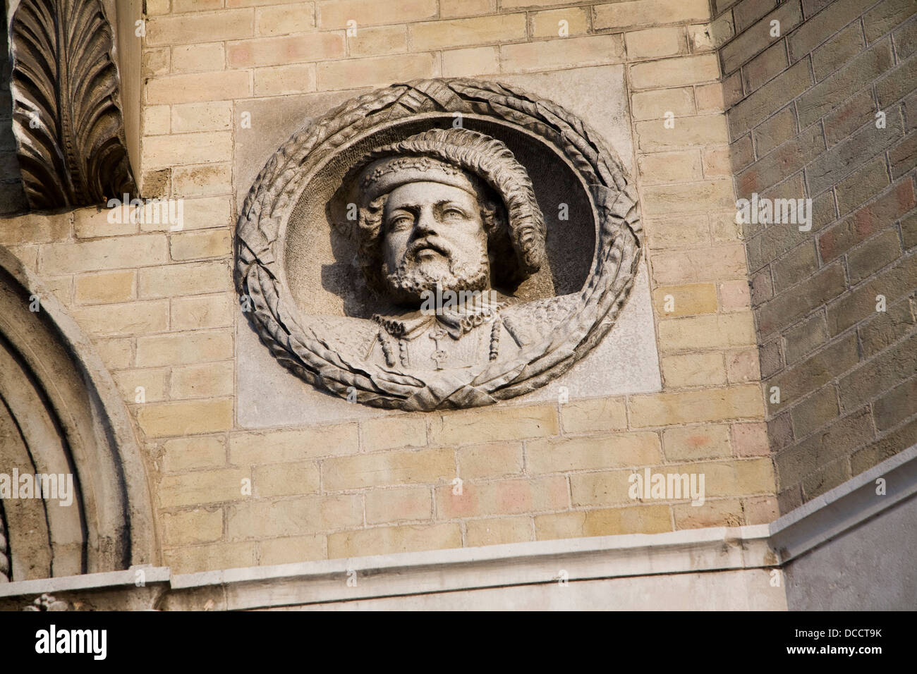 Roundel der königlichen Portraits Great Eastern Hotel Harwich, Essex, England - diesein ist König Henry 8 Stockfoto