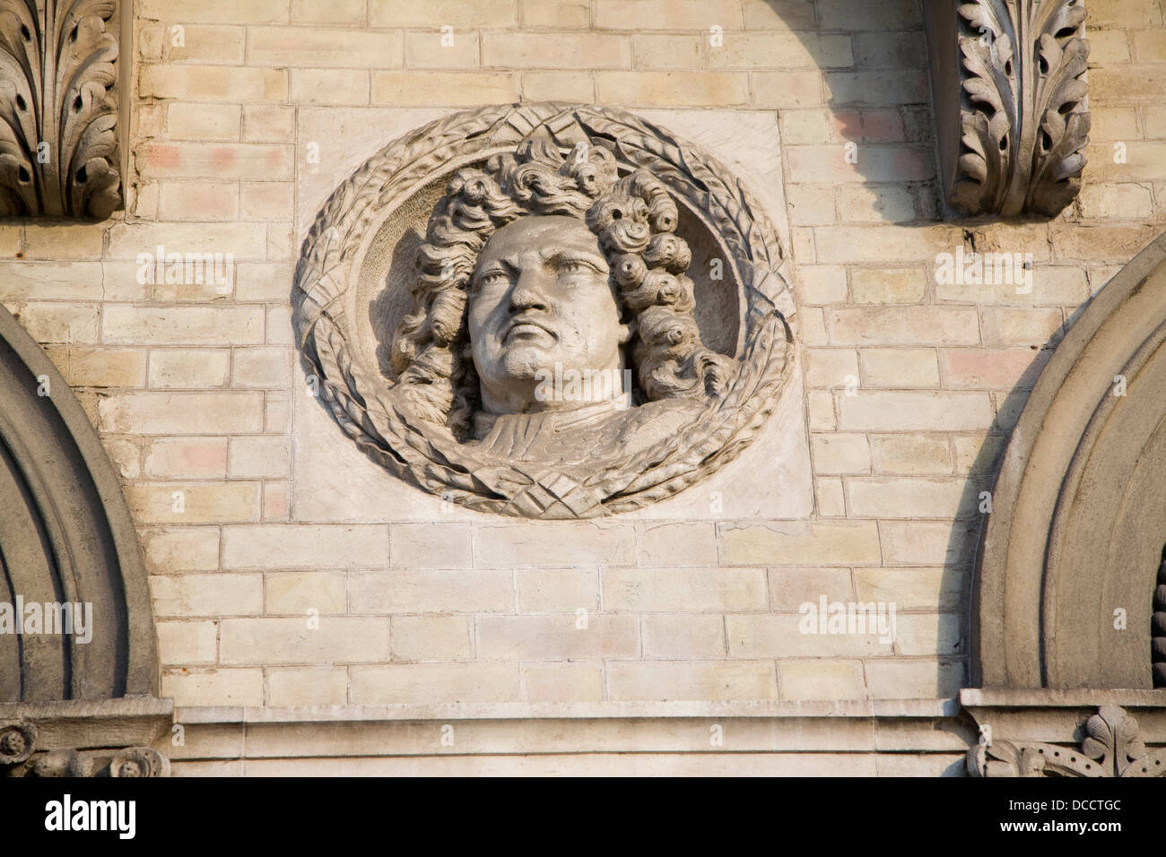 Roundel der königlichen Portraits Great Eastern Hotel Harwich, Essex, England - diesein ist King George 1 Stockfoto