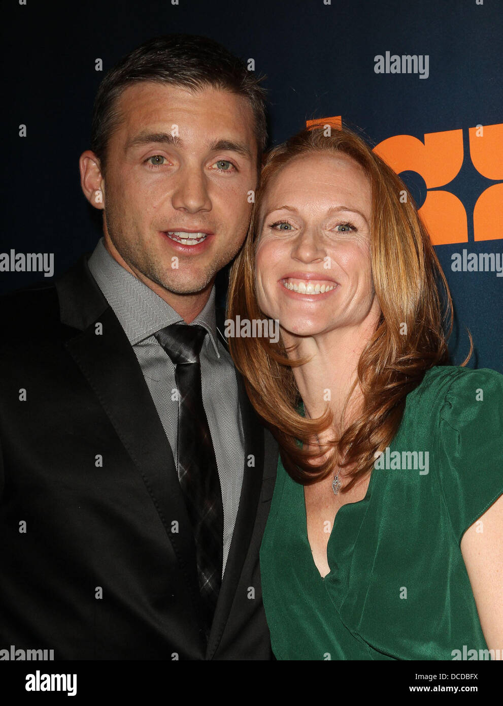 Jeff Hephner und Gast die Saison-Premiere von Starz Serie 'Chef' auf der ArcLight Kinos Hollywood, California - 06.10.11 statt Stockfoto