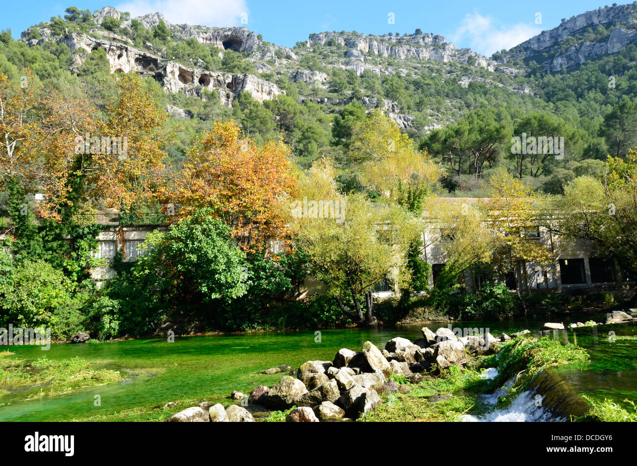 Fontaine-de-Vaucluse eine Kommune in der Vaucluse, Provence-Alpes-Côte d ' Azur, Südosten Frankreichs. Stockfoto