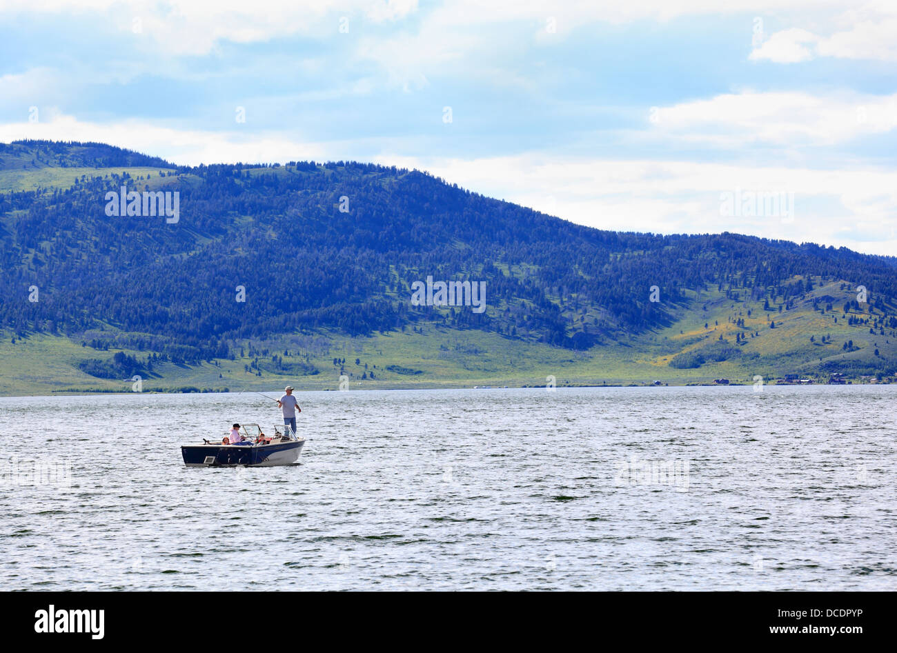 Sommer Blick auf Henrys See in Idaho USA Angeln vom Boot Stockfoto