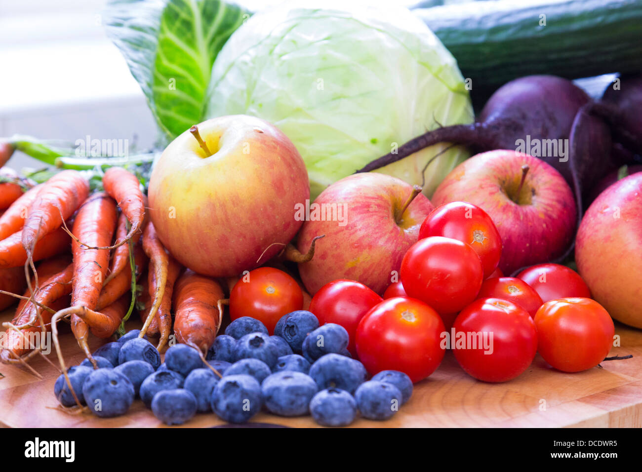 gesundes Obst und Gemüse Stockfoto