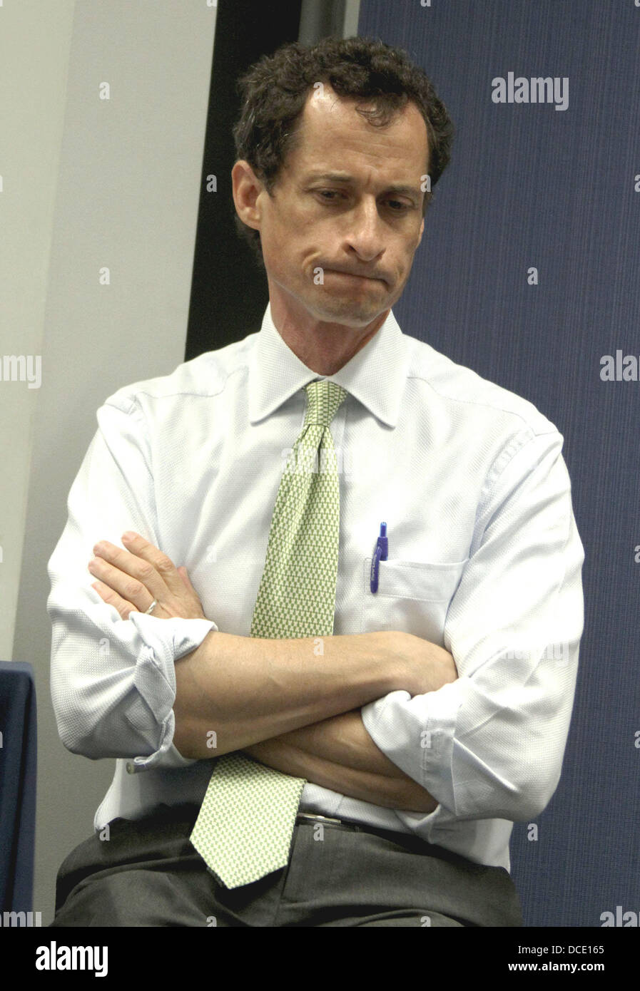 New York, New York, USA. 14. August 2013. Demokratischer Kandidat für NYC Bürgermeister ANTHONY WEINER besucht die Mayoral Forum von New York City auf. Kulturelle Sensibilität & Toleranz statt im Museum of Tolerance. Bildnachweis: ZUMA Press, Inc./Alamy Live-Nachrichten Stockfoto
