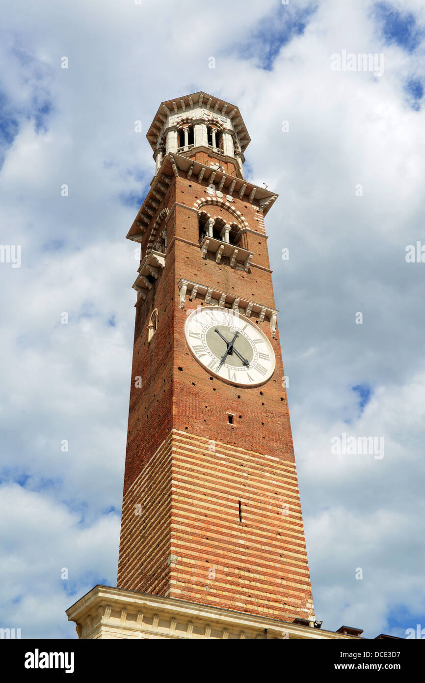 Torre dei Lamberti Verona Italien Stockfoto