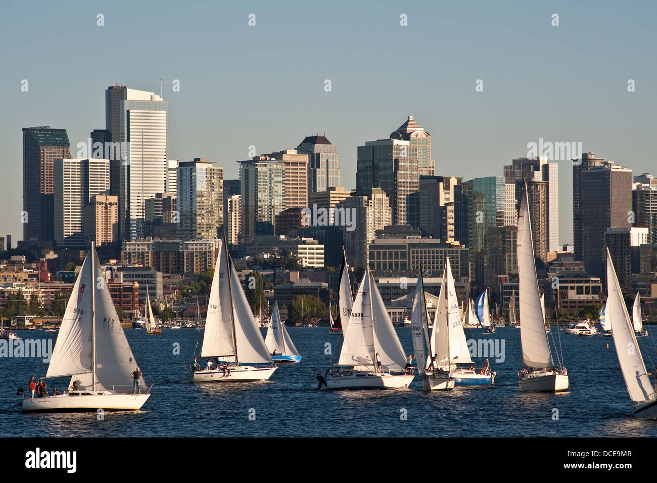 Retro-Bild der Skyline von Seattle mit Segelbooten auf dem Lake Union Stockfoto