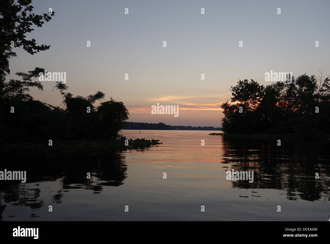 Sommerabend auf einem See in Indiana, USA. Stockfoto