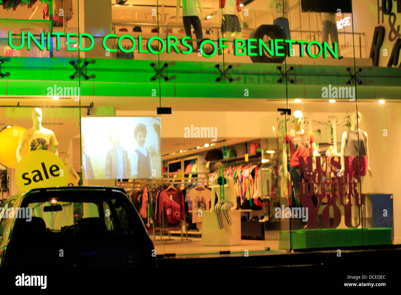 Vereinigte Farben von Benetton Showroom in Indiranagar, Bangalore, Indien Stockfoto