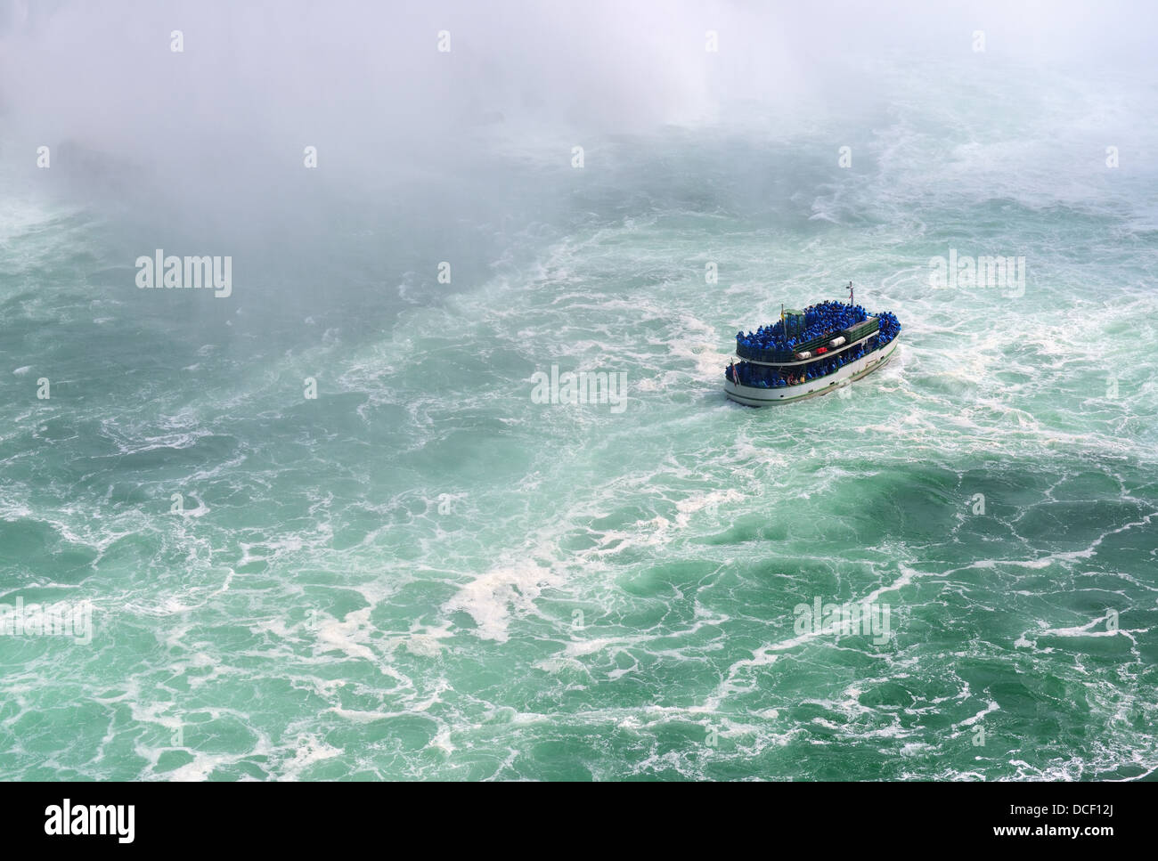 Boot und Horseshoe Falls von den Niagarafällen entfernt Stockfoto