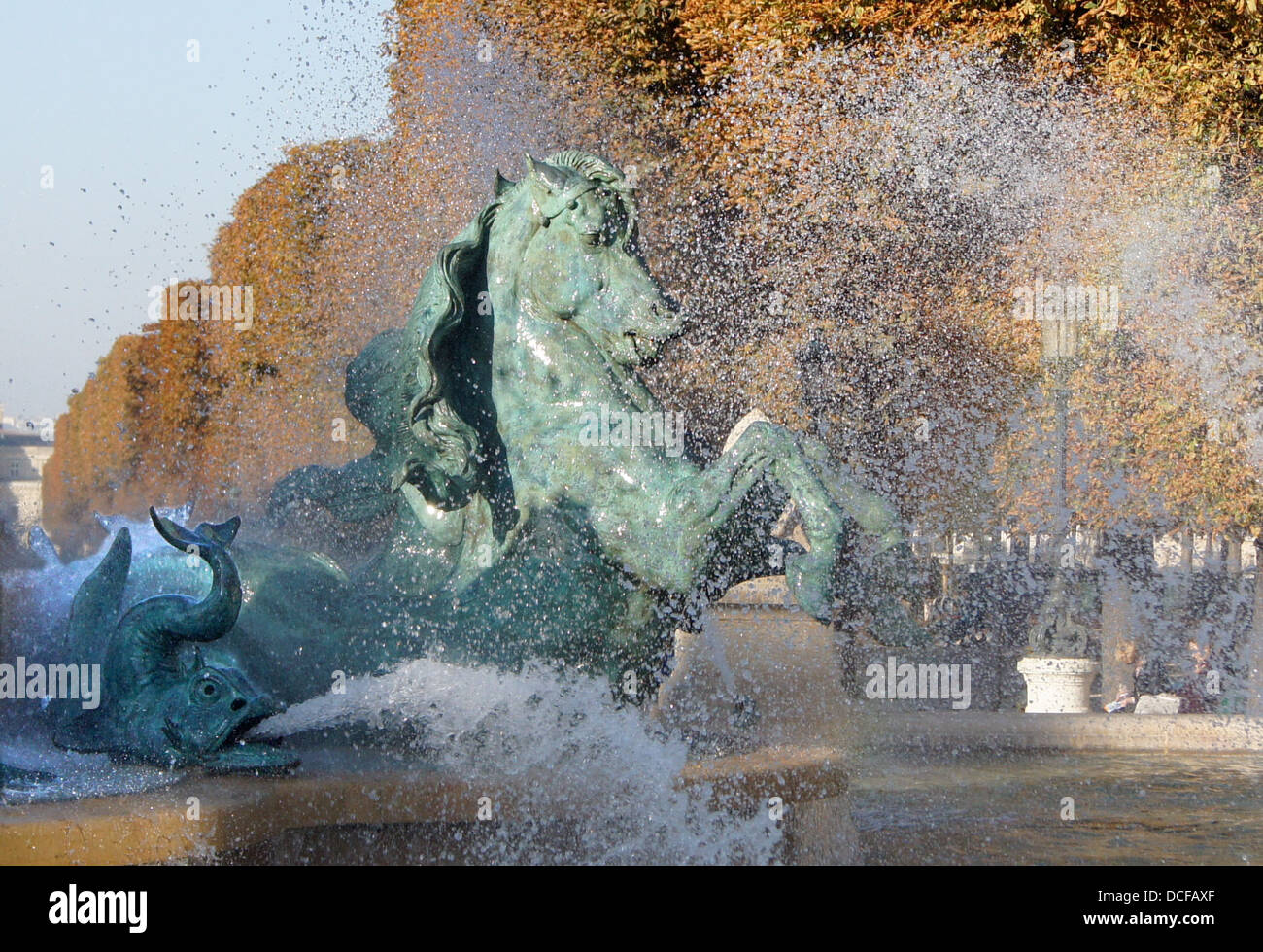 Pferd des "Fontaine des Quatre parties du Monde" in Paris, Place Camille Jullian, 6. arrondissement Stockfoto