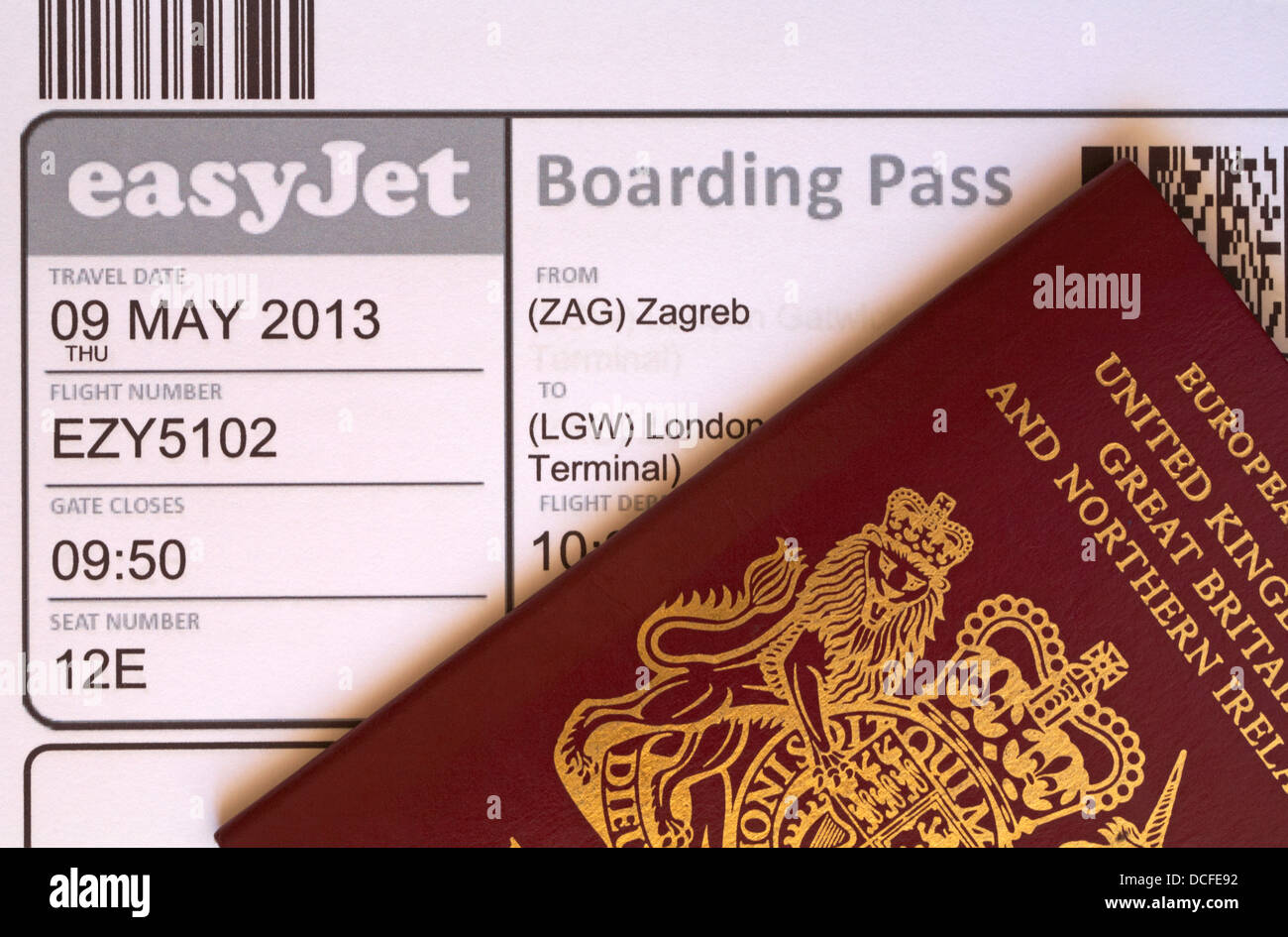 UK Pass und Easyjet Bordkarte für den Flug nach Zagreb In Kroatien Stockfotografie - Alamy