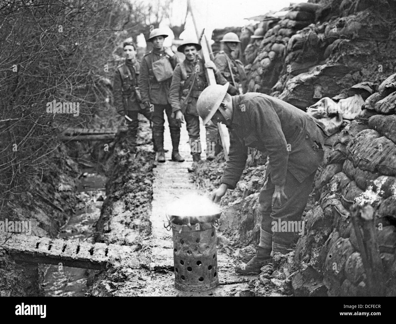 Großen Krieg. WW1 Kochen in den Schützengräben. Stockfoto