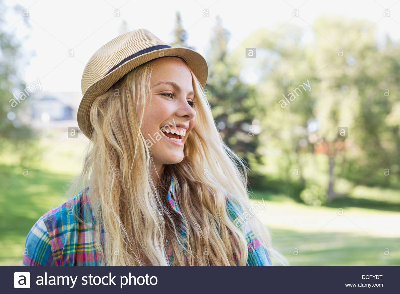 Porträt eines Teenagers mit Hut Stockfoto