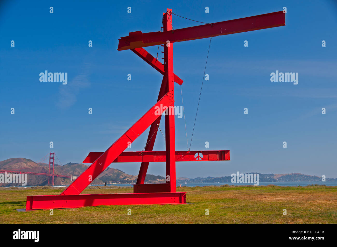 Mutter Frieden, eine Stahlskulptur von Mark de Suveros an Crissy Field, San Francisco, Kalifornien Stockfoto