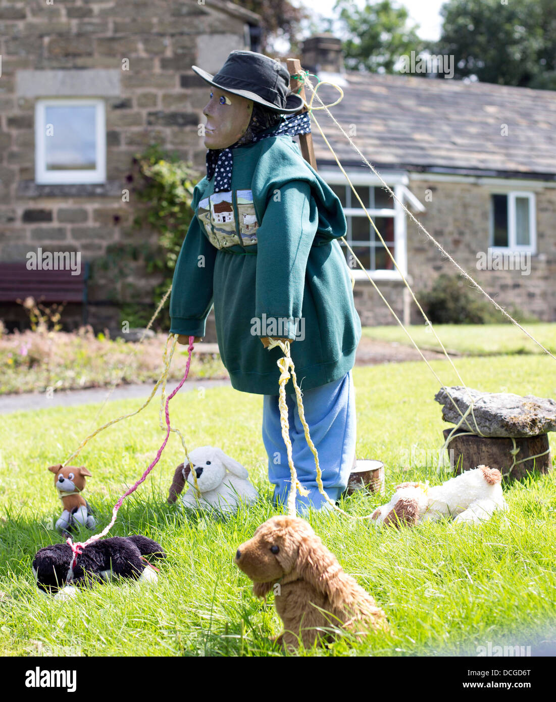 Kettlewell Scarecrow Festival Yorkshire Sommer Stockfoto