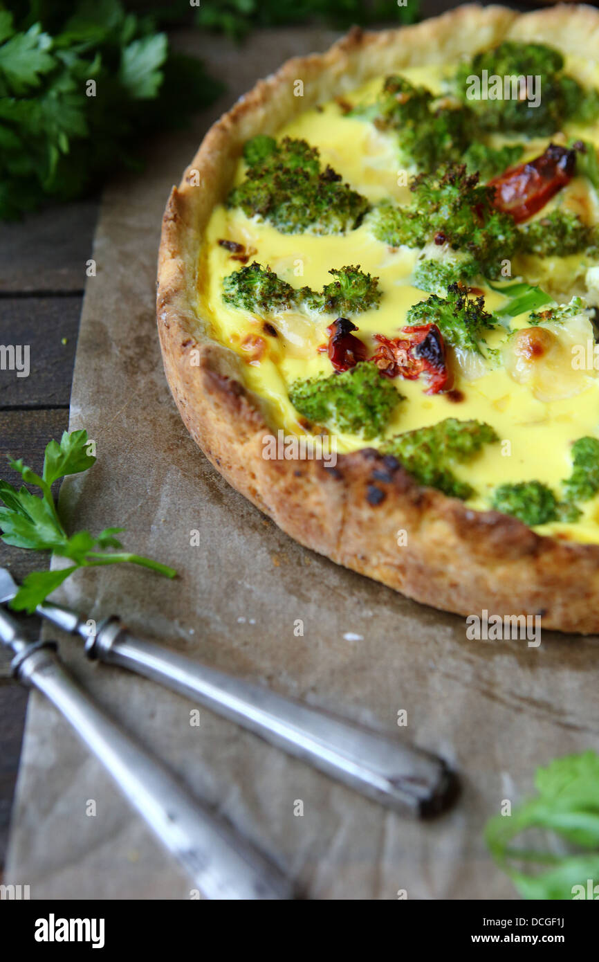 Brokkoli torte -Fotos und -Bildmaterial in hoher Auflösung – Alamy