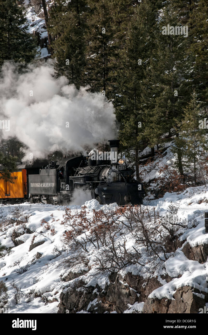 Dampfmaschine und Erz Auto von Durango und Silverton Narrow Gauge Railroad. Stockfoto