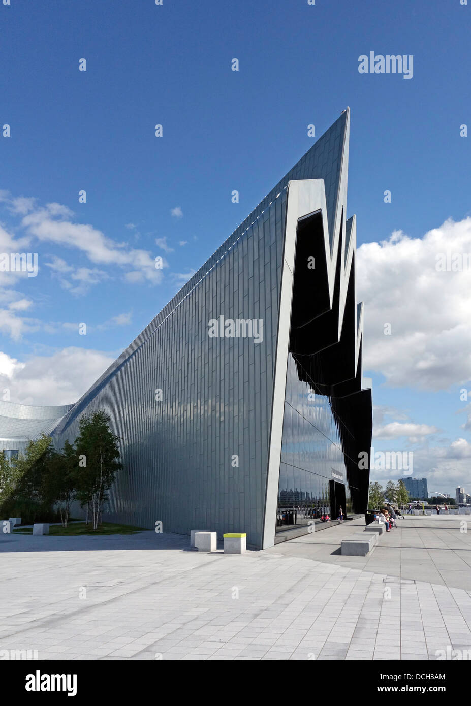 Neu erbaute Riverside Museum auf dem Fluss Clyde in Glasgow mit Exponaten Schottlands Geschichte von Transport & Reisen Stockfoto