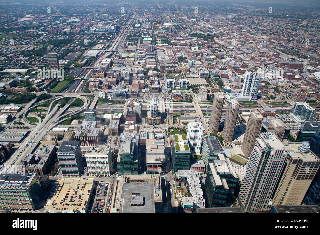 Luftaufnahme von Chicago IL aus der Willis Tower (früher Sears tower) Aussichtsplattform. Stockfoto