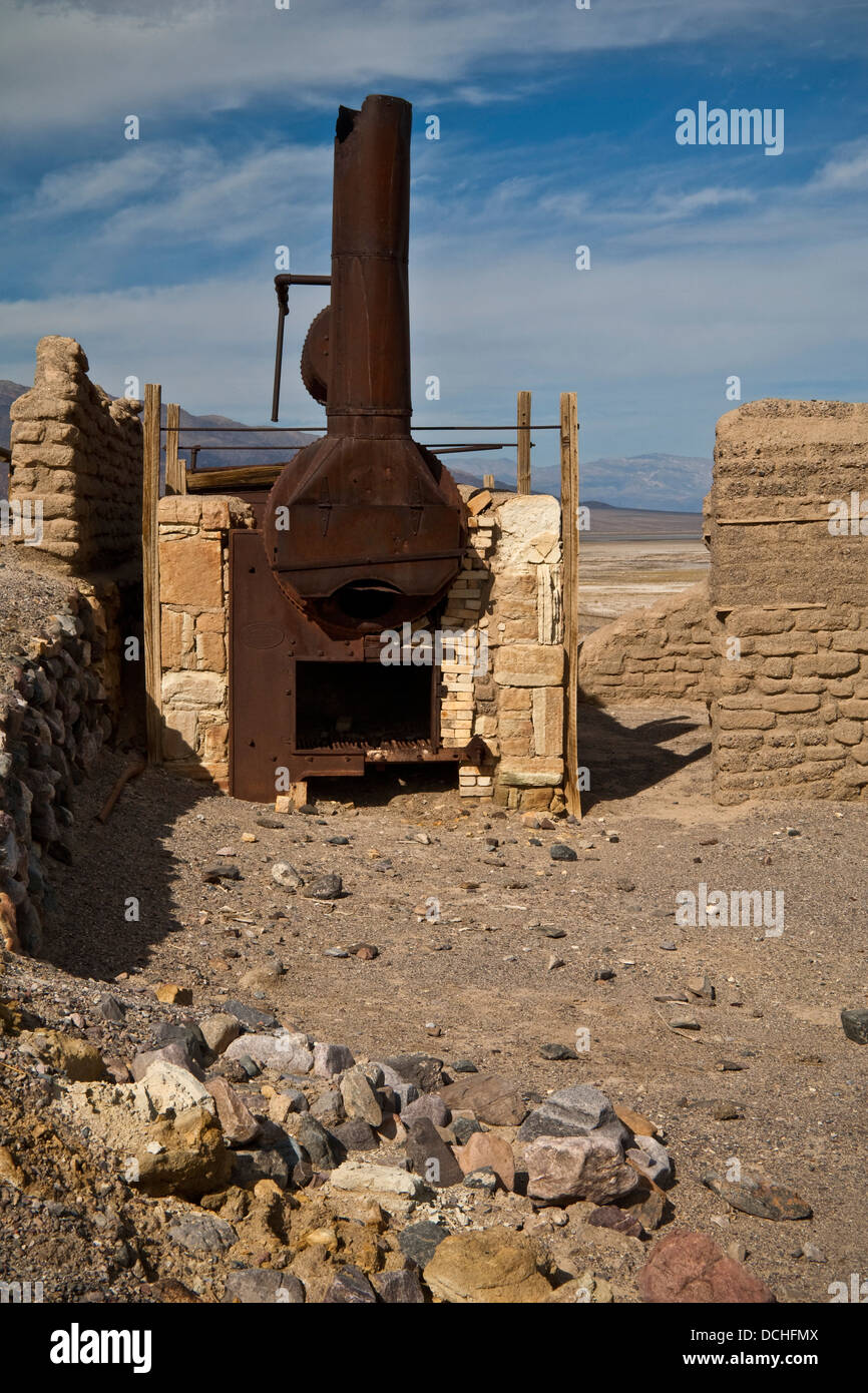 Ruinen der Harmony Borax Works, Death Valley Nationalpark, Kalifornien Stockfoto