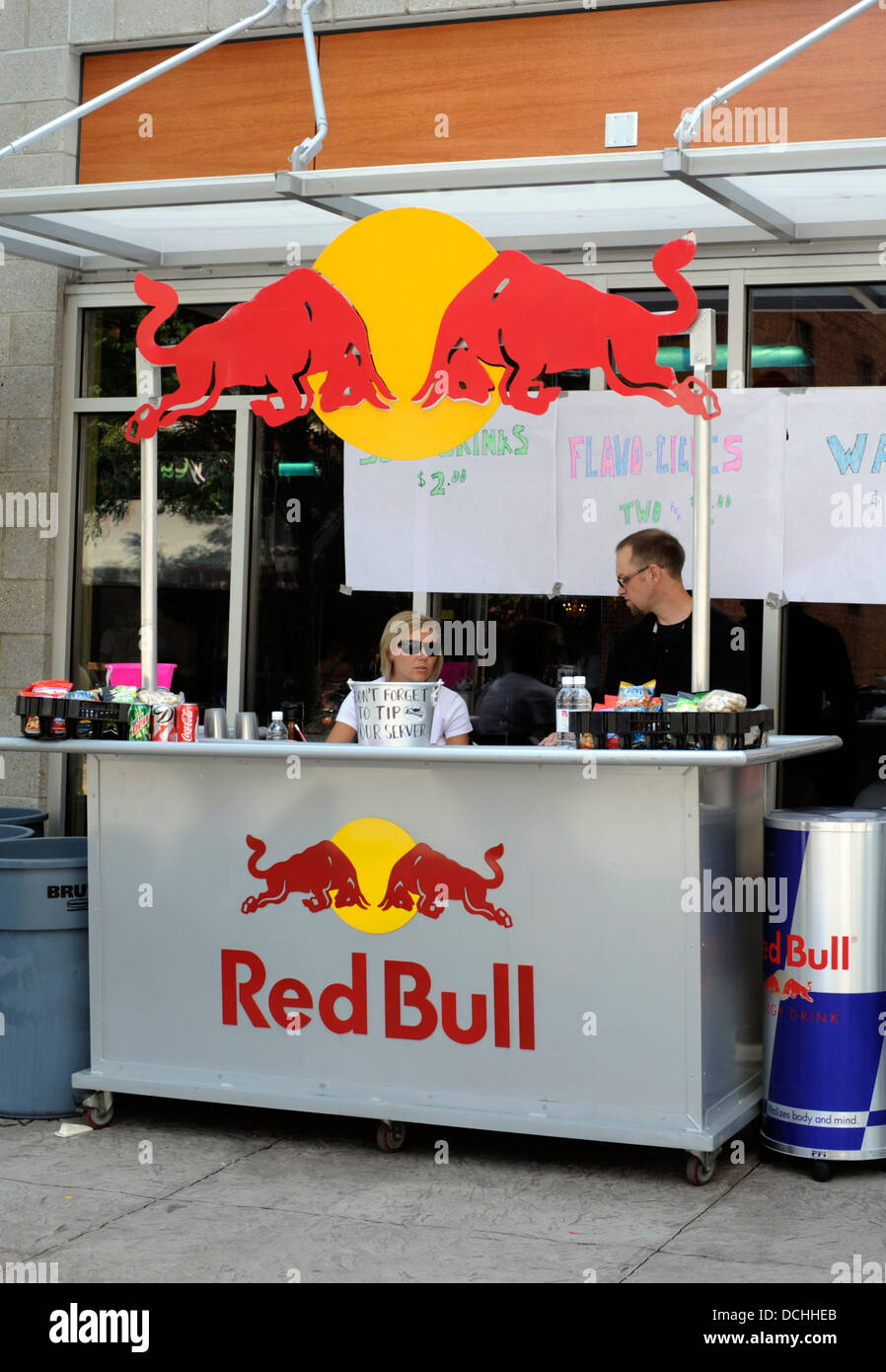 Red Bull Energy Drink Festival Kreditor anzeigen stand Stockfoto