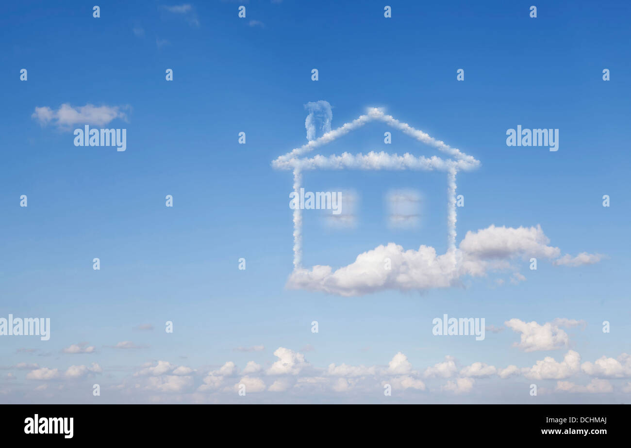 Haus der Wolken in den Träumen von einem blauen Himmelshintergrund. Stockfoto