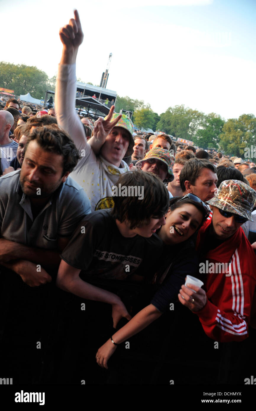 Die Stone Roses (Ian Brown, John Squire, Reni, Mani) führen Sie live in Finsbury Park, London Stockfoto