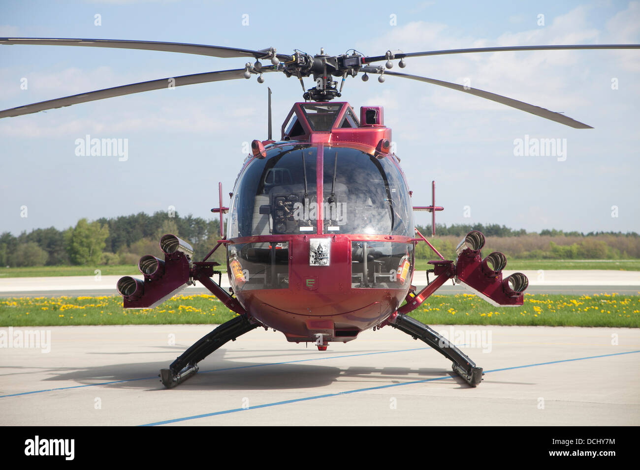 Ein Hubschrauber Bo 105P/AH der deutschen Armee Regiment 26 im Flyout Schema Roth Luftwaffenstützpunkt in Deutschland. Stockfoto