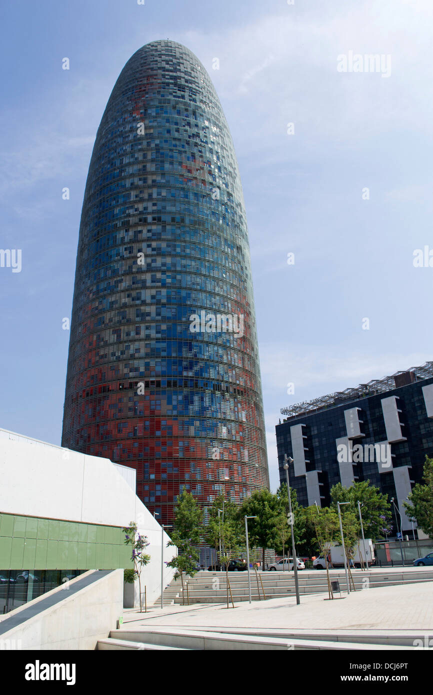 Der Torre Agbar, 38-geschossige Hochhaus befindet sich in der Nähe von Plaça de Les Glories, Barcelona, Katalonien, Spanien, Stockfoto