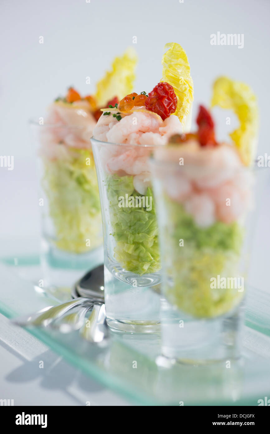 Krabbencocktail im Glas serviert Stockfotografie - Alamy