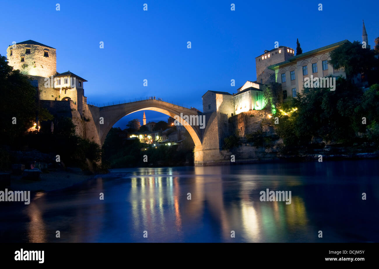 Die alte Brücke in Mostar. Stockfoto